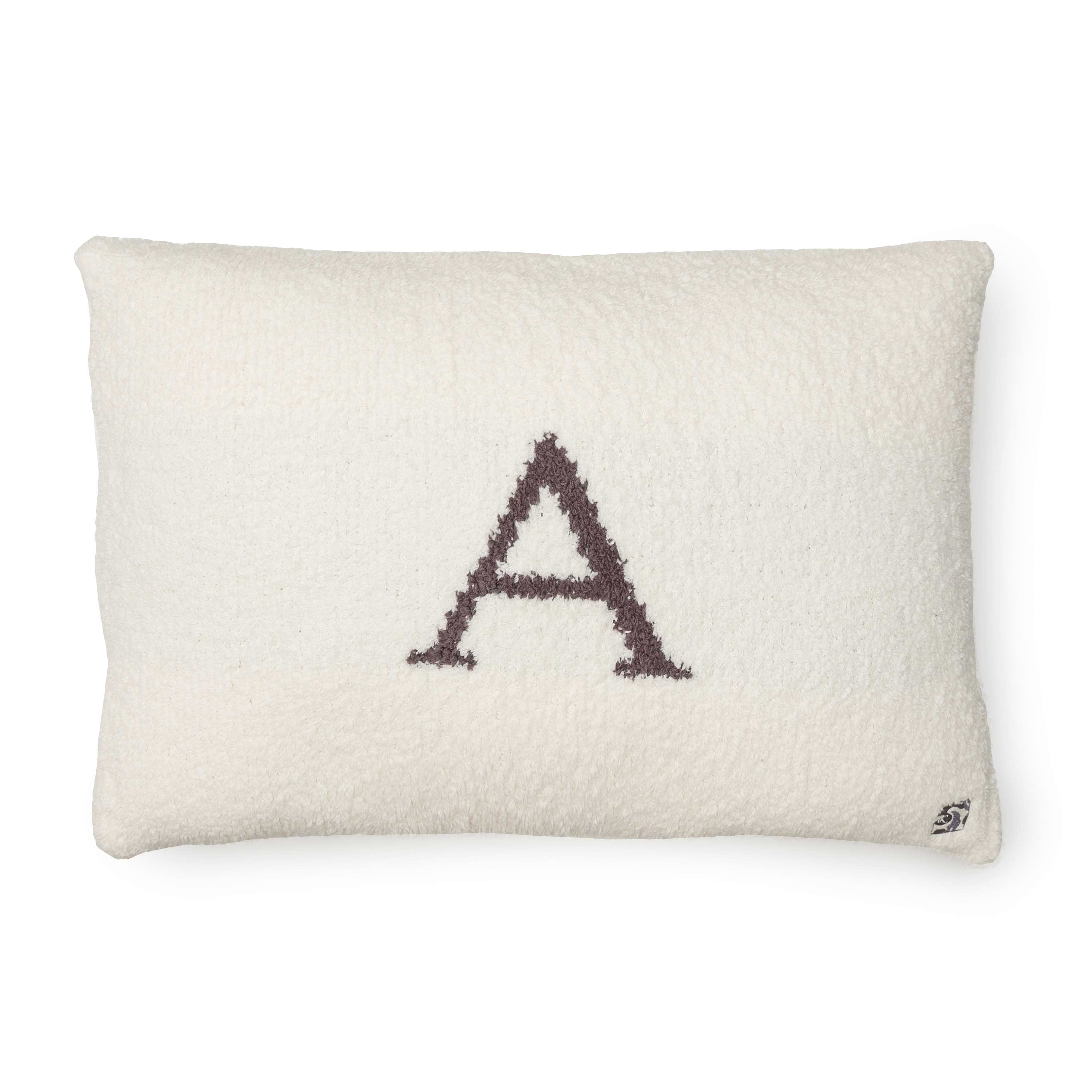 PILLOW CASE / INITIAL(M カバーのみ(41×61cm) A (creme/charcoal)) HOME kashwere Japan (カシウエア ジャパン) 公式サイト