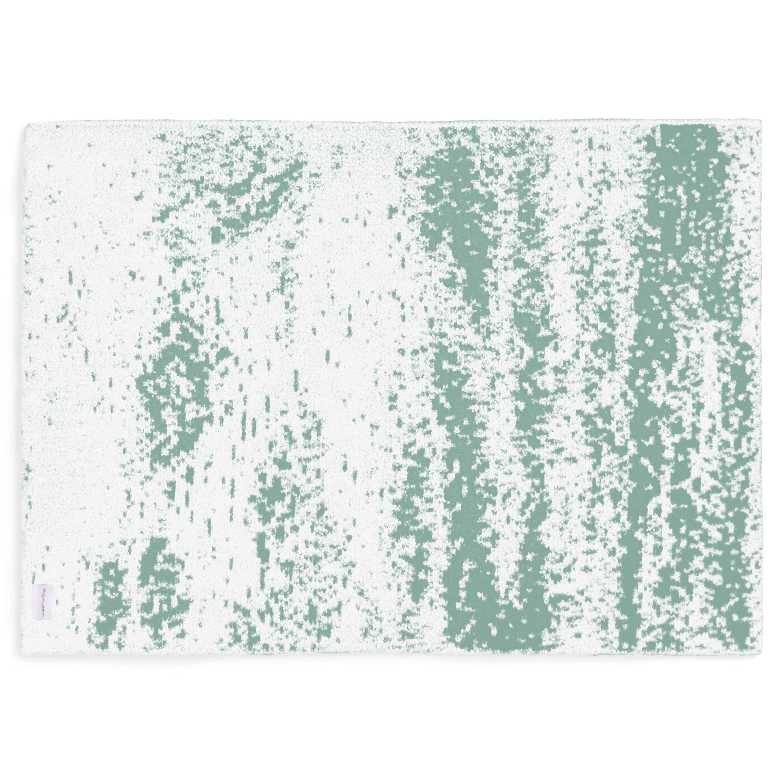 20th HALF BLANKET / BRUSH (tender blue)