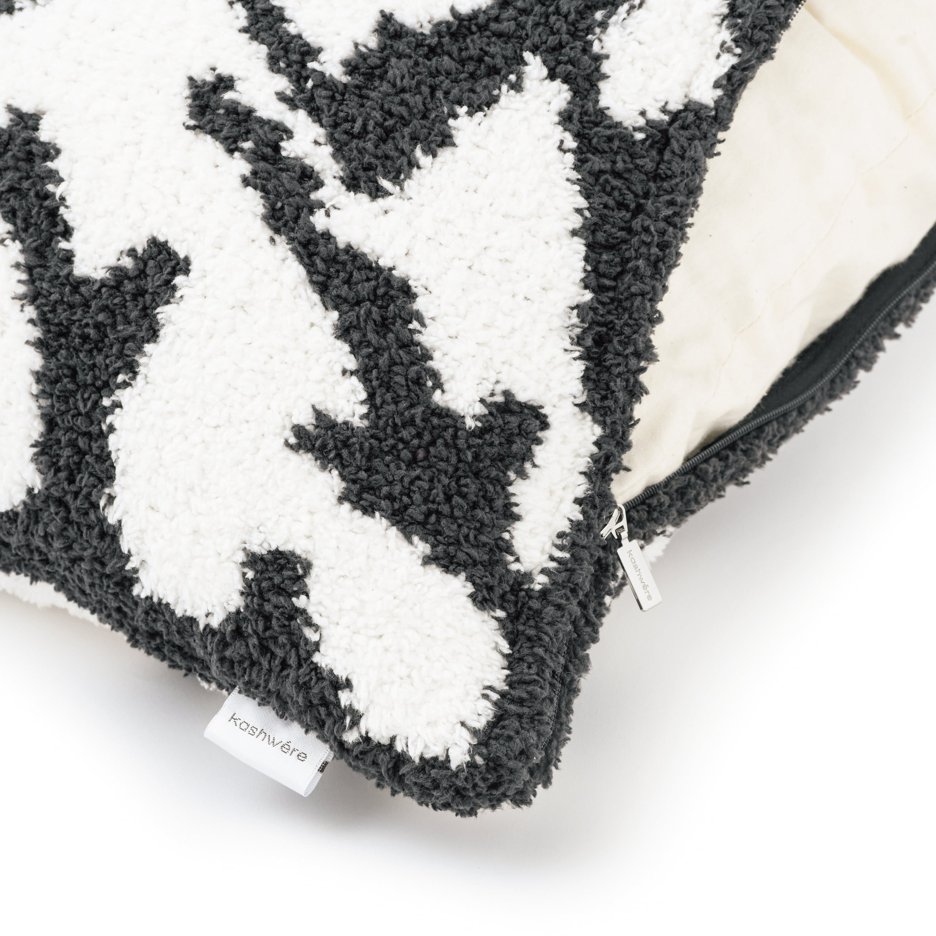 CUSHION COVER / DAMASK