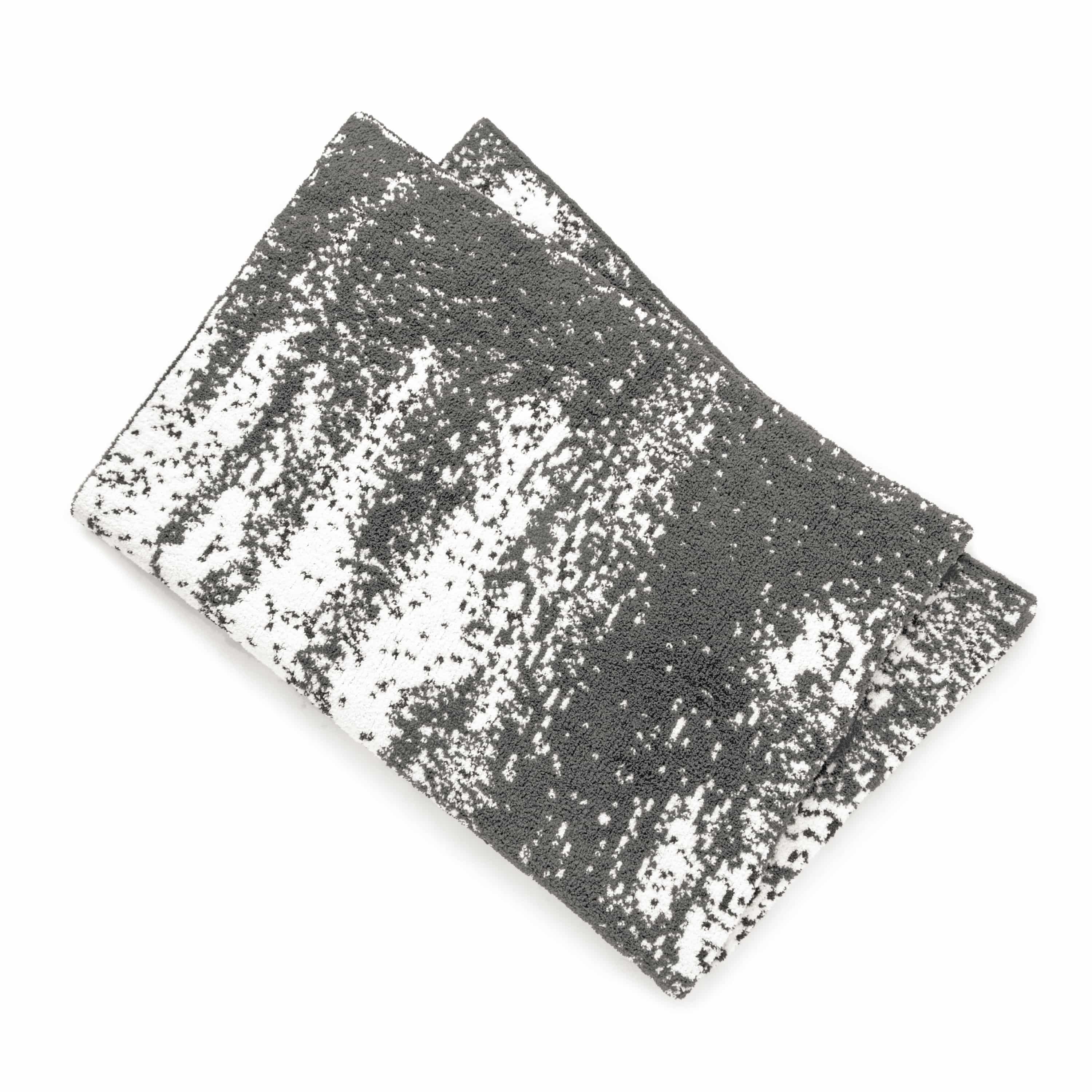 BLANKET / BRUSH