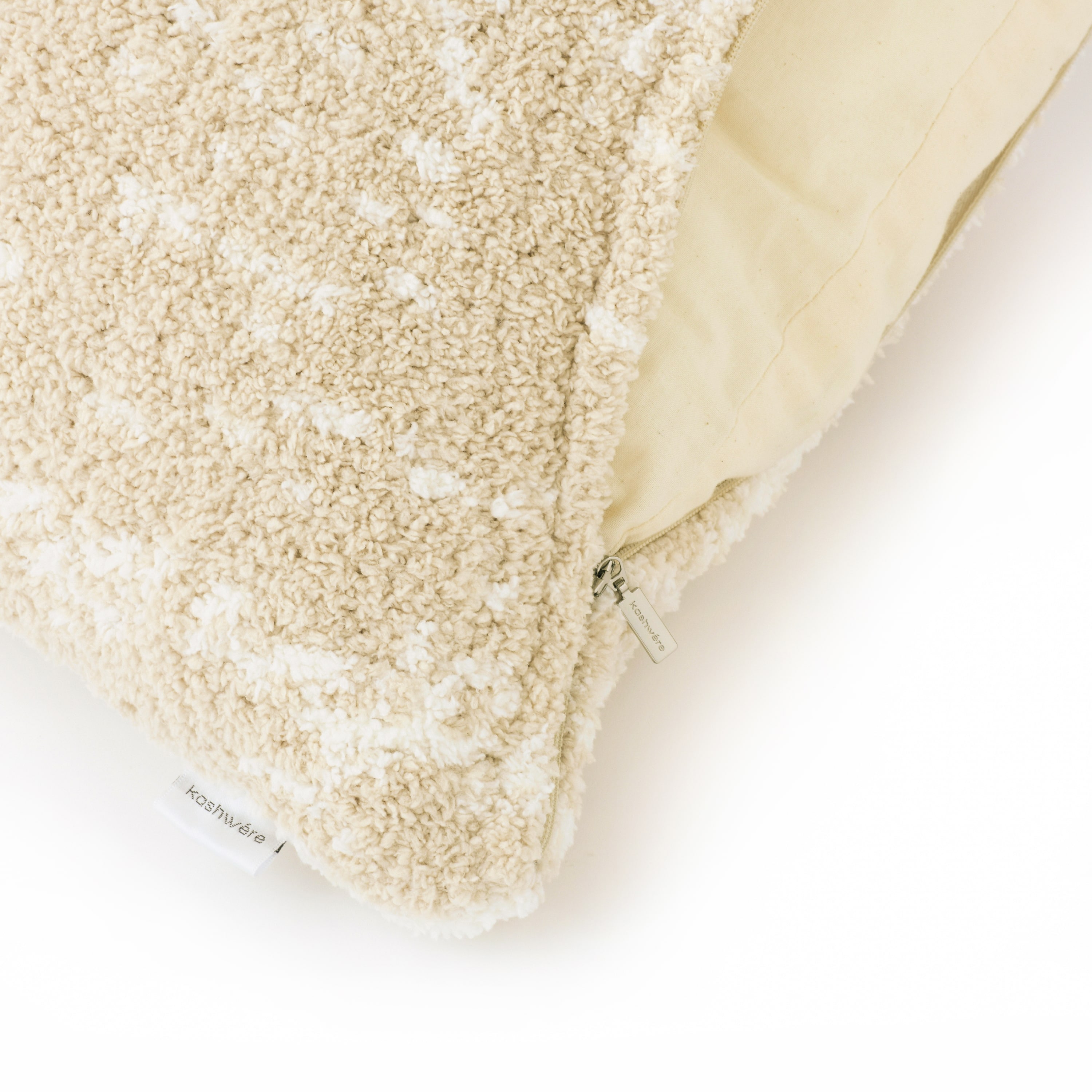 CUSHION COVER / BRUSH