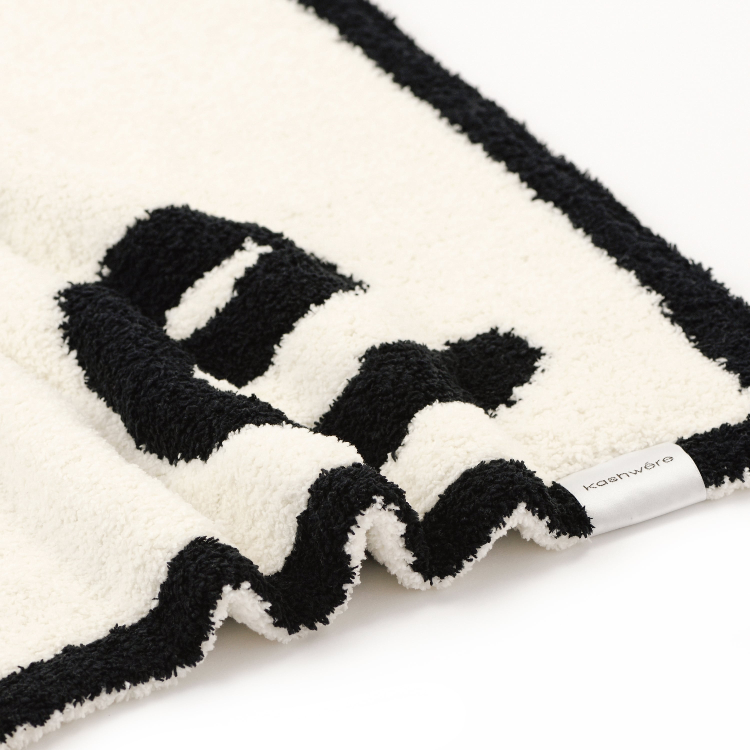 LIMITED HALF BLANKET / LOGO
