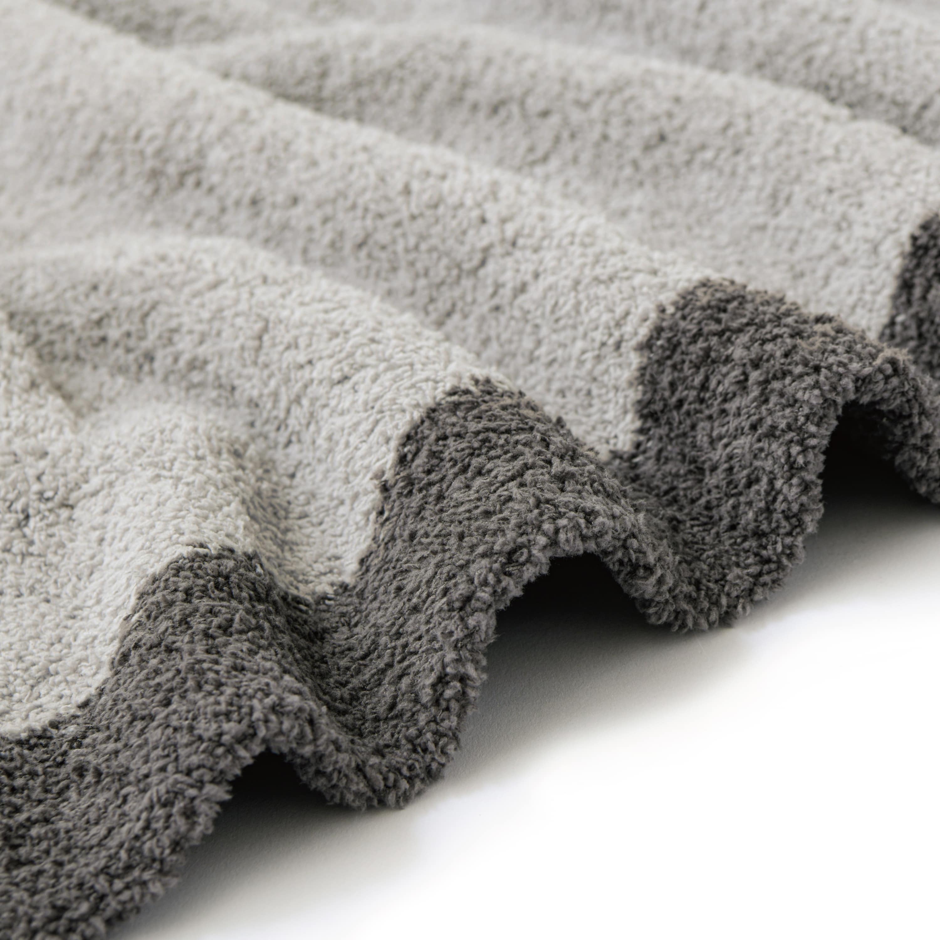 BLANKET / TRIM