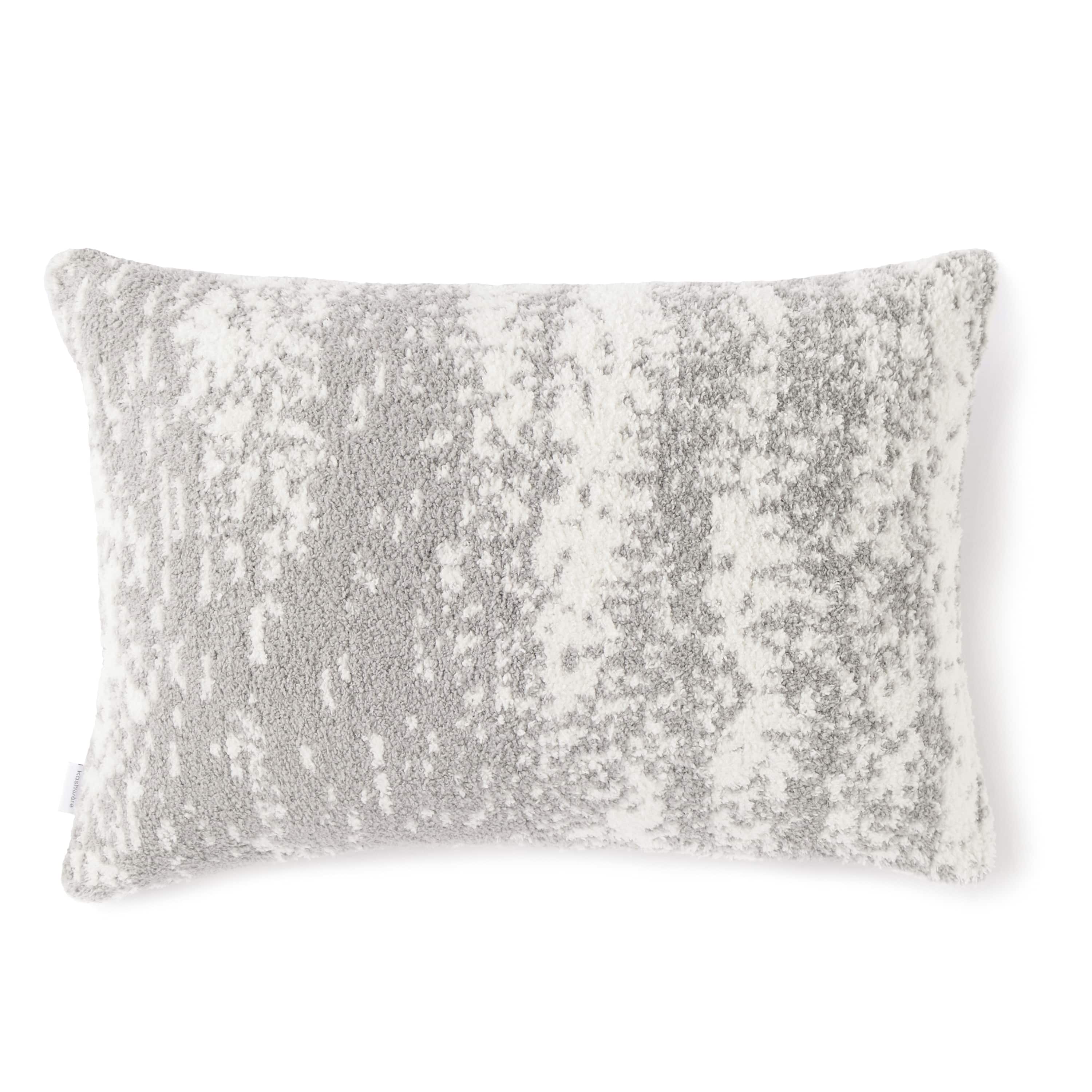 PILLOW CASE / BRUSH